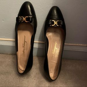 Women’s Salvatore Ferragmo black pump